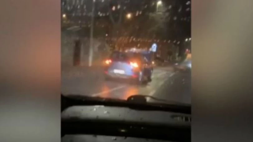 Είχε πιει τόσο που έκανε τη βολτούλα του με το καπό… ανοικτό (Βίντεο)